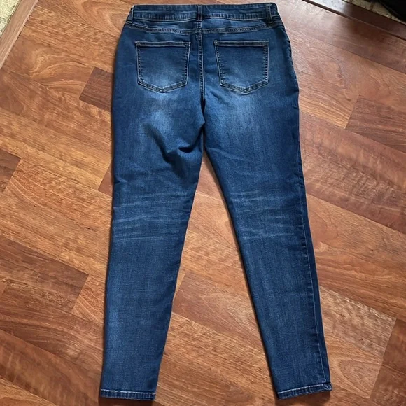 Like new Maurice’s jeggings - Picture 13 of 16